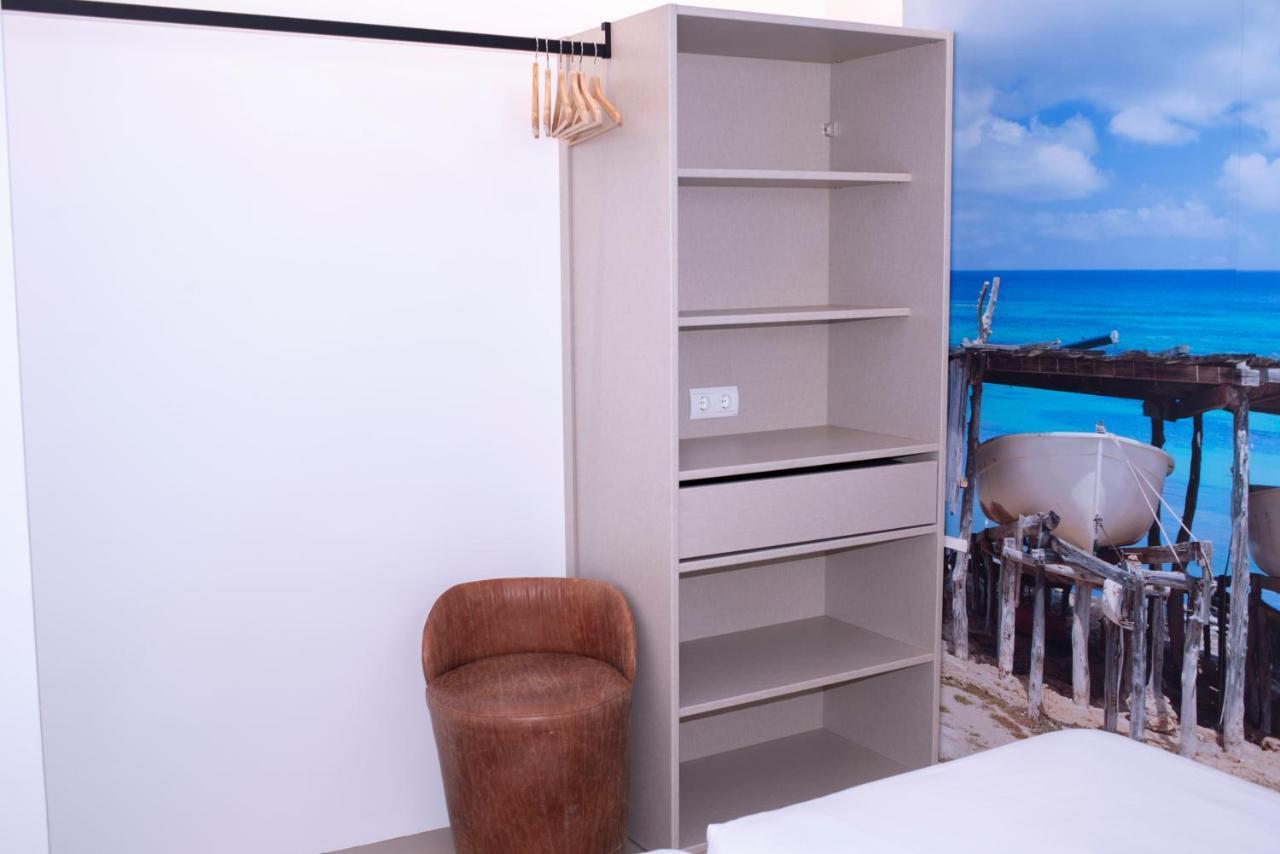 Apartamentos Llobet Ibiza ภายนอก รูปภาพ