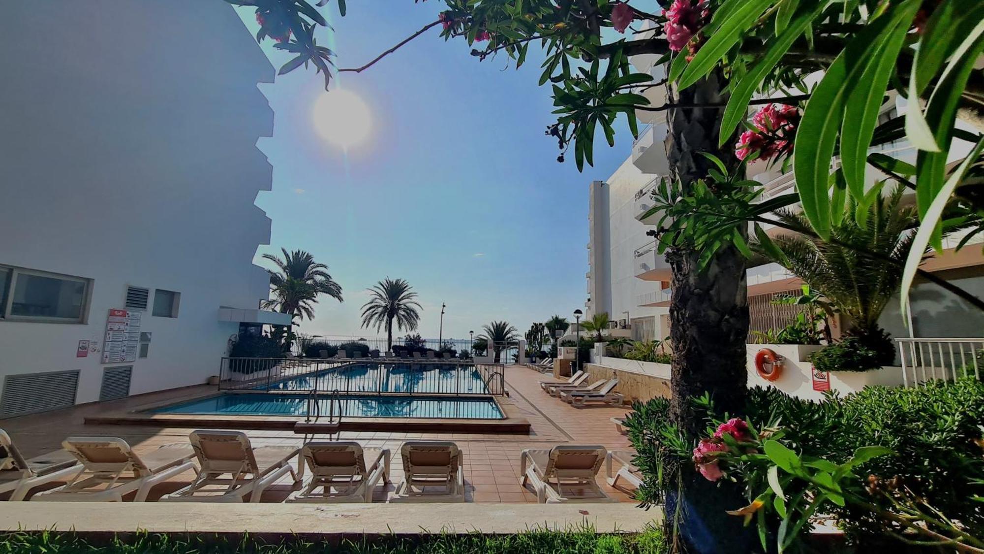 Apartamentos Llobet Ibiza ภายนอก รูปภาพ