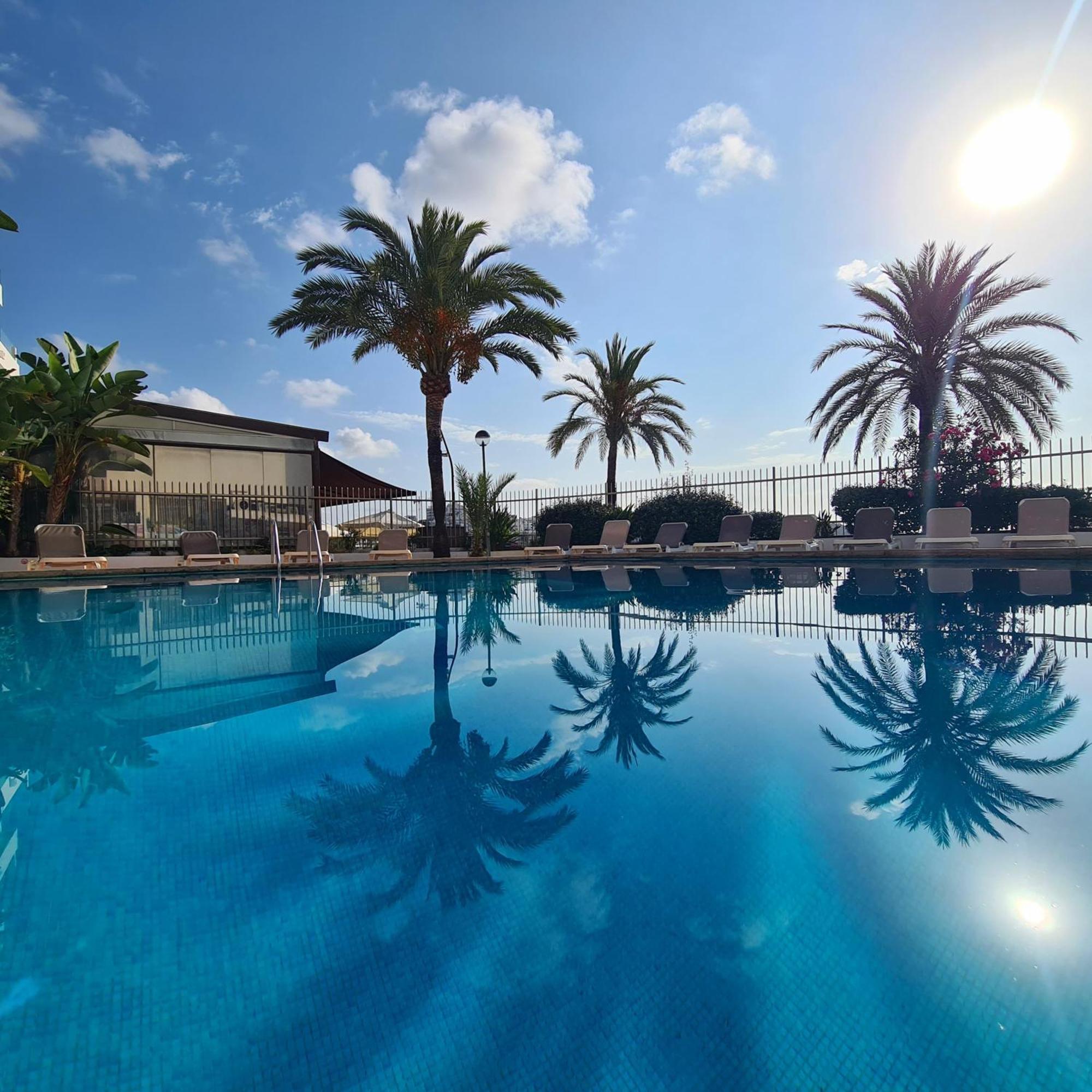 Apartamentos Llobet Ibiza ภายนอก รูปภาพ