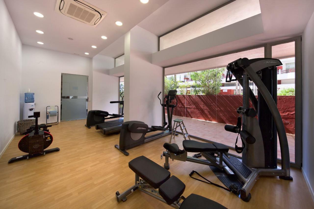 Apartamentos Llobet Ibiza ภายนอก รูปภาพ
